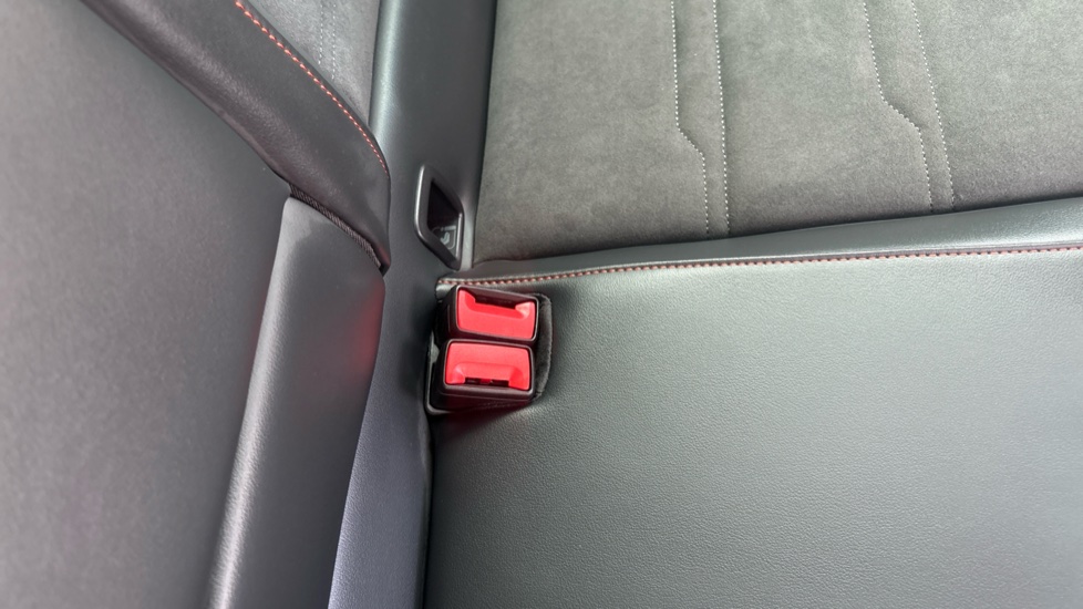 SEAT Ateca 1.5 TSI EVO FR 5dr DSG Petrol Estate - Image 17