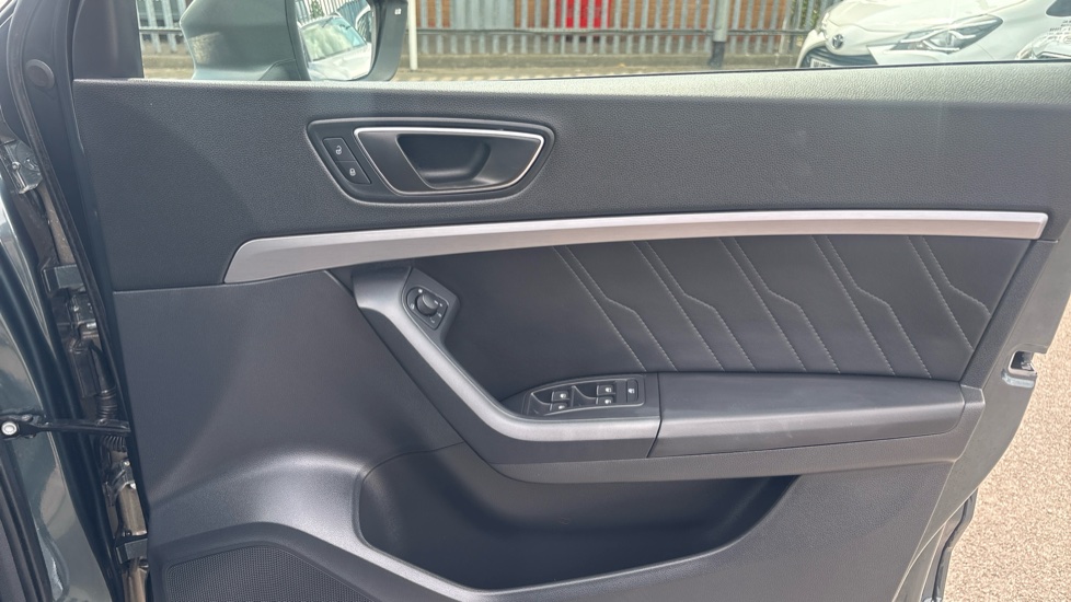 SEAT Ateca 1.5 TSI EVO FR 5dr DSG Petrol Estate - Image 40