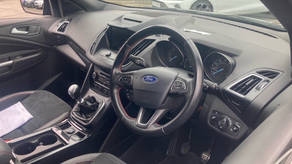 Ford Kuga 2.0 TDCi 180 ST-Line X 5dr Diesel Estate - Image 11