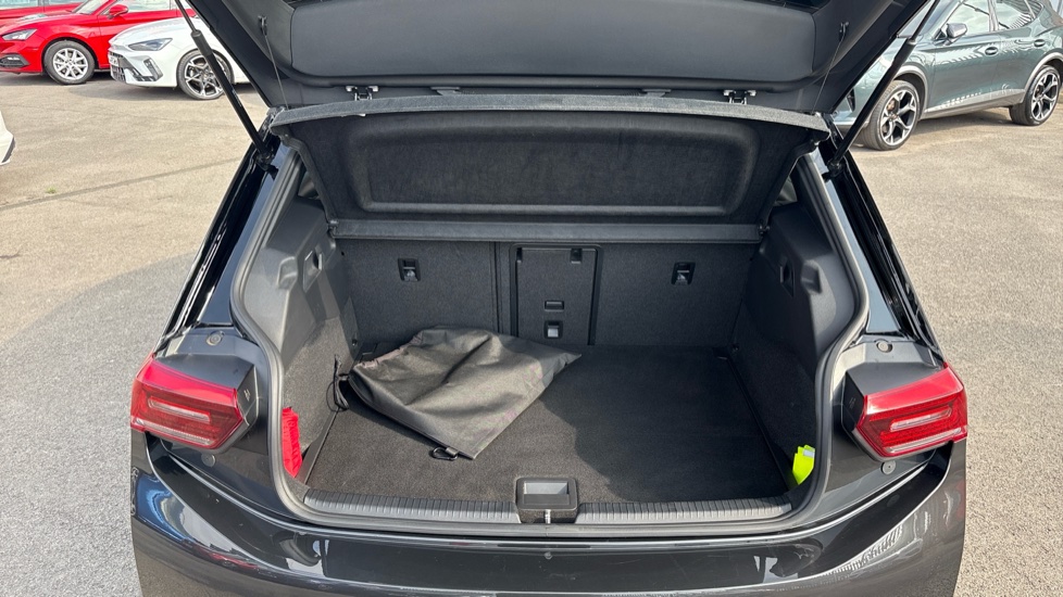 Volkswagen ID.3 150kW Tour Pro S 77kWh 5dr Auto Electric Hatchback - Image 4