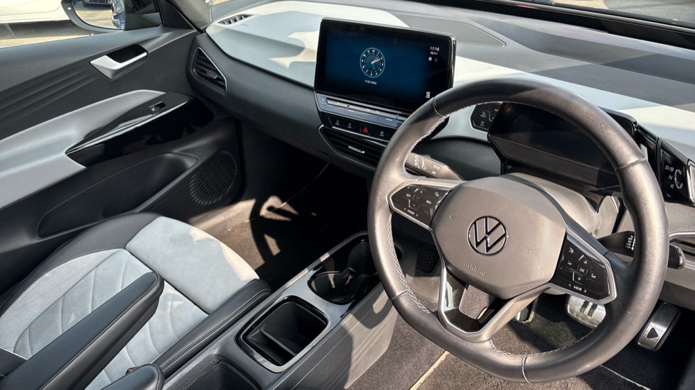 Volkswagen ID.3 150kW Tour Pro S 77kWh 5dr Auto Electric Hatchback - Image 11