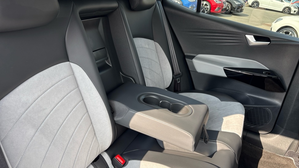 Volkswagen ID.3 150kW Tour Pro S 77kWh 5dr Auto Electric Hatchback - Image 34