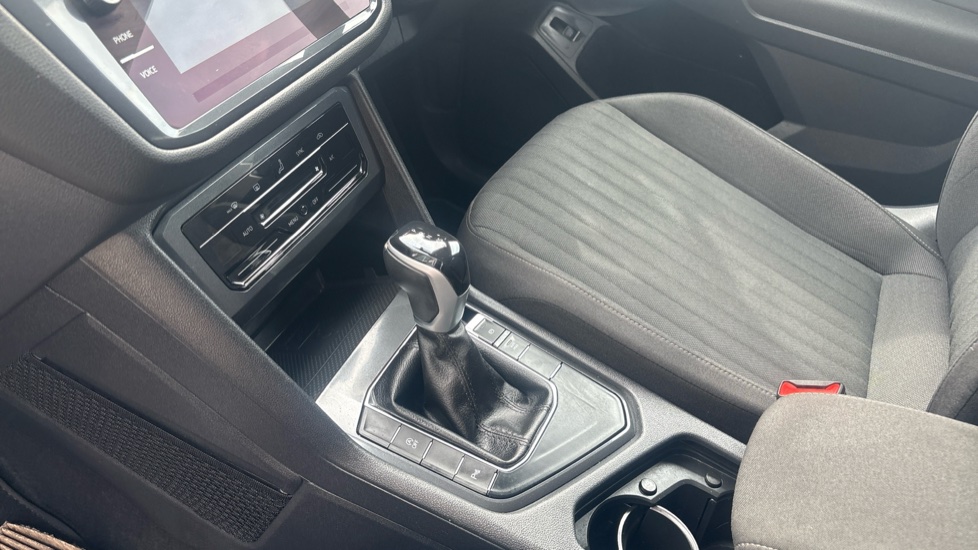 Volkswagen Tiguan Allspace 1.5 TSI Life 5dr DSG Petrol Estate - Image 13