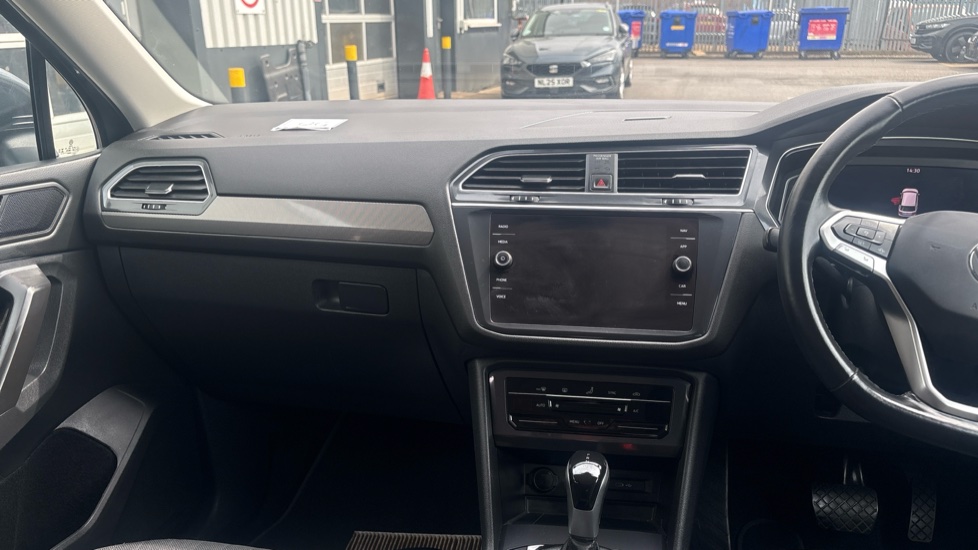 Volkswagen Tiguan Allspace 1.5 TSI Life 5dr DSG Petrol Estate - Image 14