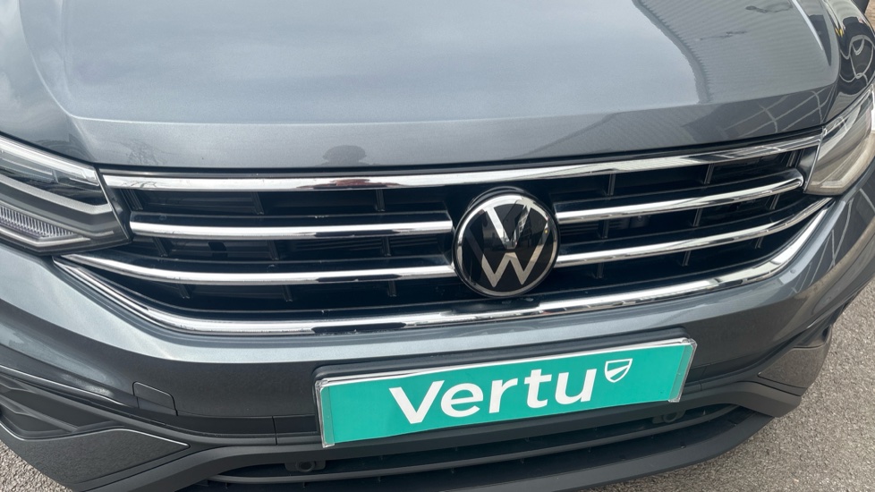 Volkswagen Tiguan Allspace 1.5 TSI Life 5dr DSG Petrol Estate - Image 21
