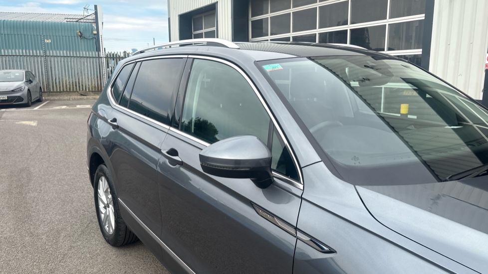 Volkswagen Tiguan Allspace 1.5 TSI Life 5dr DSG Petrol Estate - Image 24