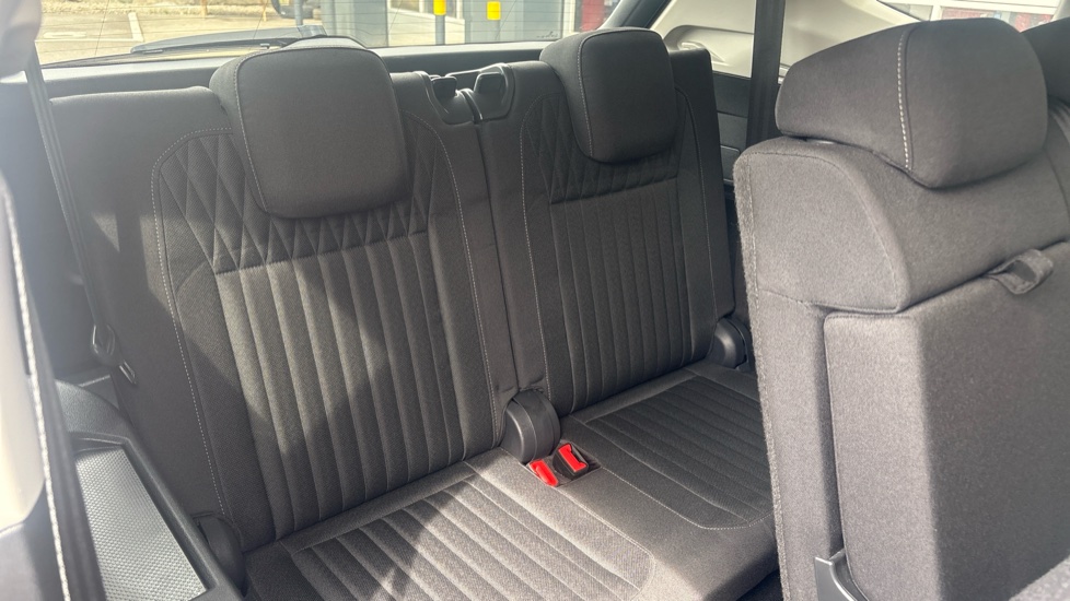 Volkswagen Tiguan Allspace 1.5 TSI Life 5dr DSG Petrol Estate - Image 35