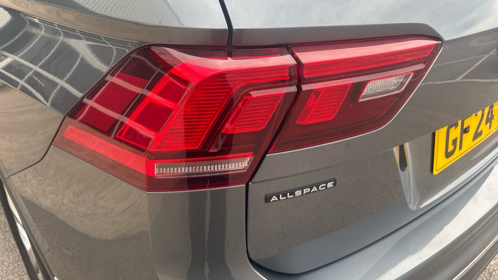 Volkswagen Tiguan Allspace 1.5 TSI Life 5dr DSG Petrol Estate - Image 49