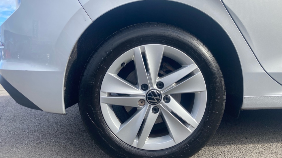 Volkswagen Golf 1.5 TSI Life 5dr Petrol Hatchback - Image 7