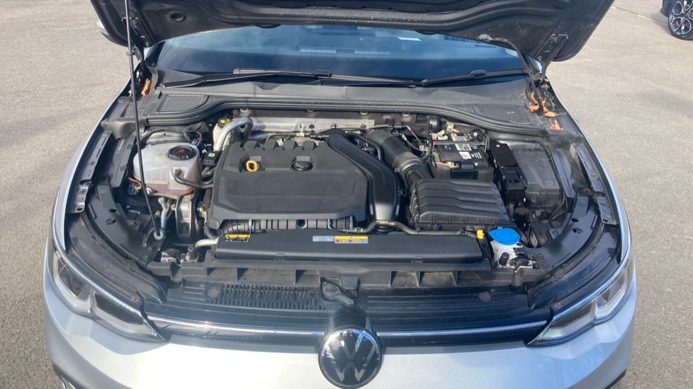 Volkswagen Golf 1.5 TSI Life 5dr Petrol Hatchback - Image 8