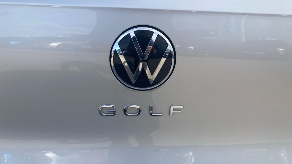 Volkswagen Golf 1.5 TSI Life 5dr Petrol Hatchback - Image 20