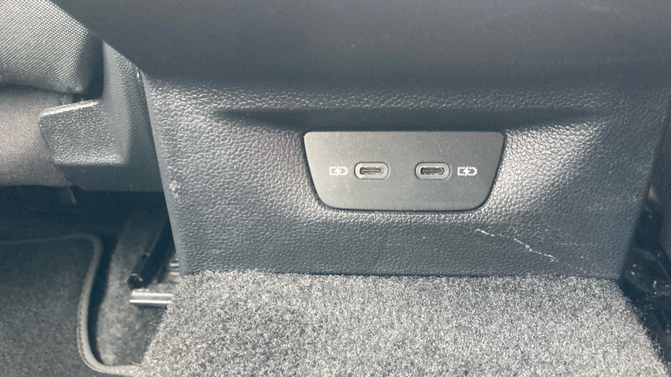 Volkswagen Golf 1.5 TSI Life 5dr Petrol Hatchback - Image 35
