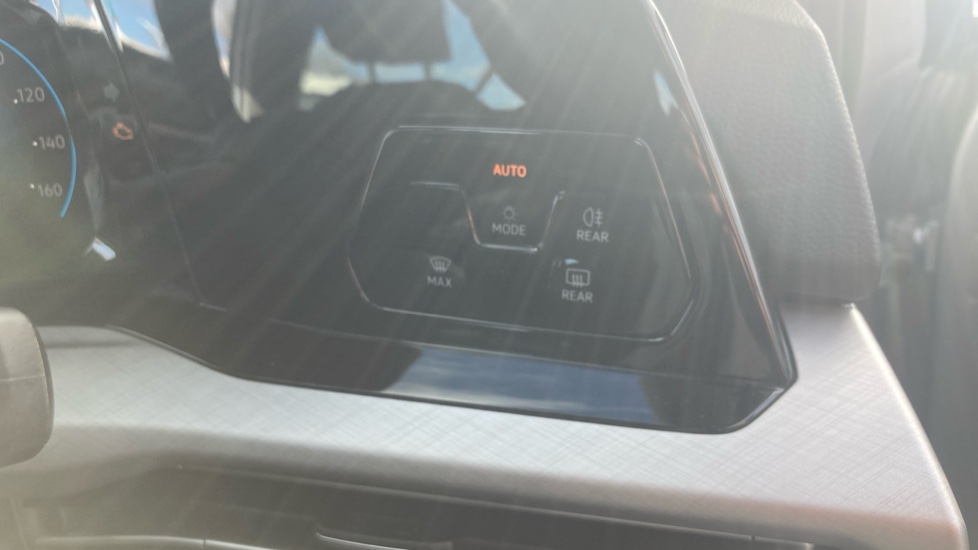 Volkswagen Golf 1.5 TSI Life 5dr Petrol Hatchback - Image 38