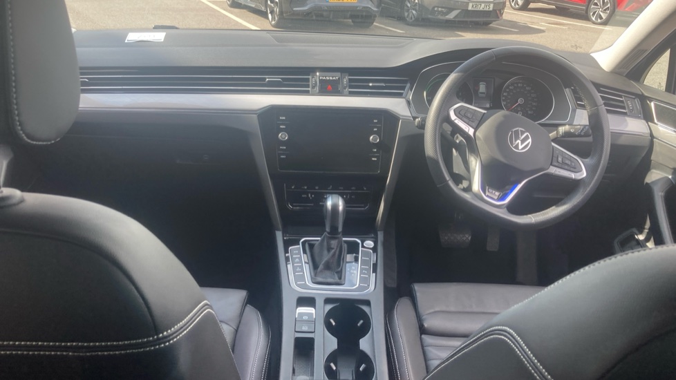 Volkswagen Passat 1.4 TSI PHEV GTE 5dr DSG Estate - Image 10