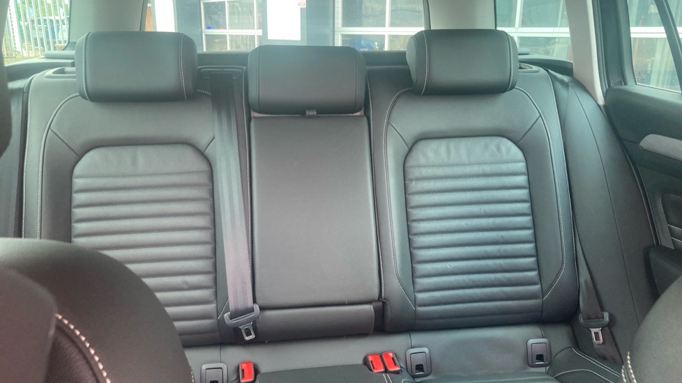 Volkswagen Passat 1.4 TSI PHEV GTE 5dr DSG Estate - Image 15