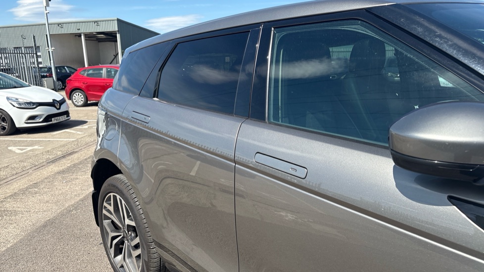 Land Rover Range Rover Evoque 2.0 D180 R-Dynamic HSE 5dr Auto Diesel Hatchback - Image 25