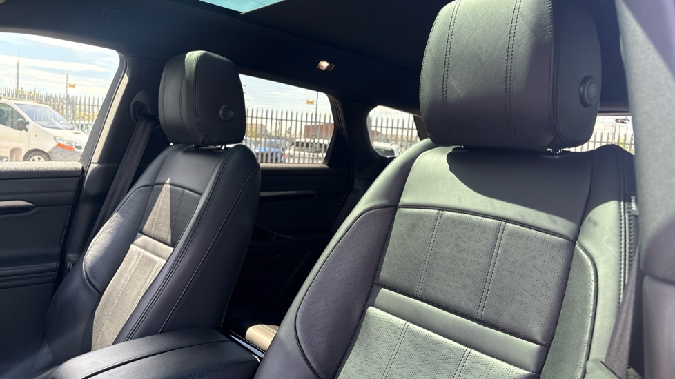 Land Rover Range Rover Evoque 2.0 D180 R-Dynamic HSE 5dr Auto Diesel Hatchback - Image 30