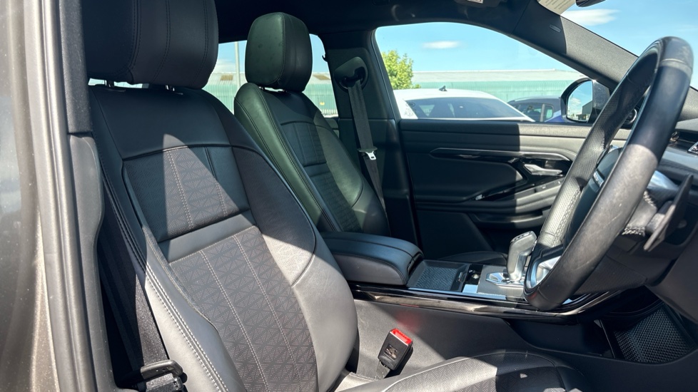 Land Rover Range Rover Evoque 2.0 D180 R-Dynamic HSE 5dr Auto Diesel Hatchback - Image 32