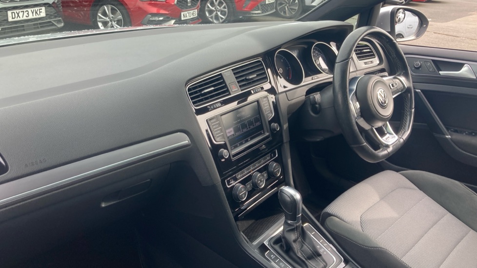 Volkswagen Golf 2.0 TDI R-Line Edition 5dr DSG Diesel Hatchback - Image 9