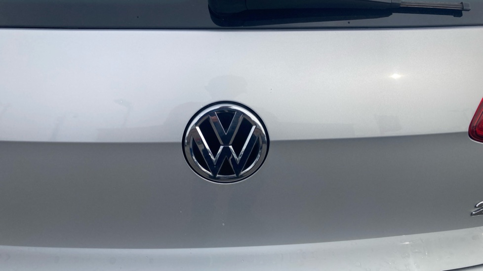 Volkswagen Golf 2.0 TDI R-Line Edition 5dr DSG Diesel Hatchback - Image 27