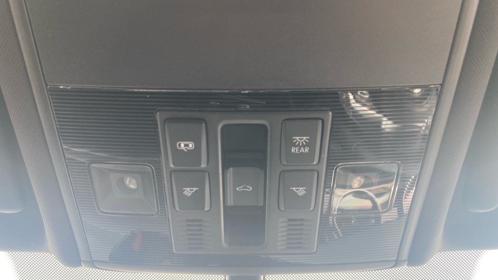 Volkswagen Golf 2.0 TDI R-Line Edition 5dr DSG Diesel Hatchback - Image 42