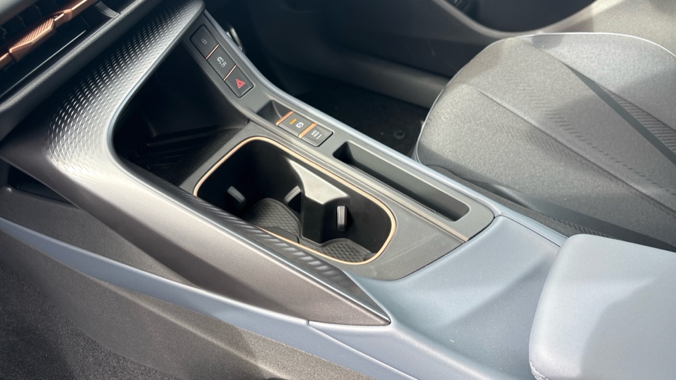CUPRA Terramar 1.5 eTSI 150 V1 5dr DSG Petrol Hatchback - Image 13