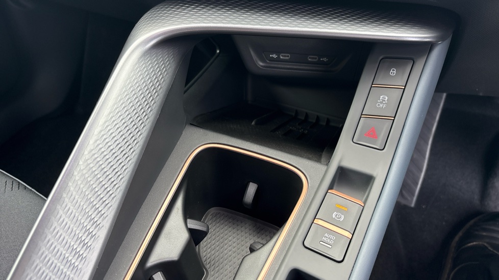 CUPRA Terramar 1.5 eTSI 150 V1 5dr DSG Petrol Hatchback - Image 25