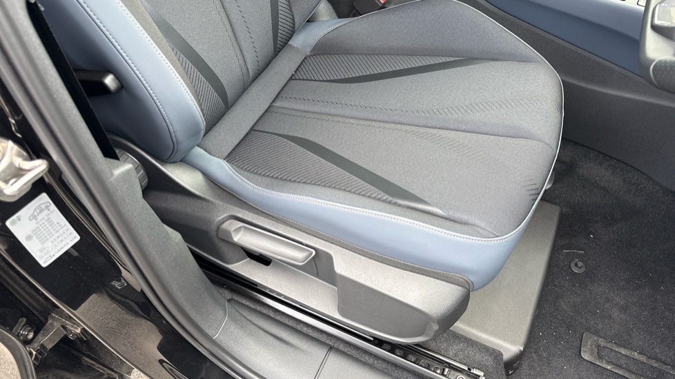 CUPRA Terramar 1.5 eTSI 150 V1 5dr DSG Petrol Hatchback - Image 31