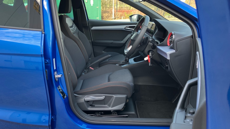 SEAT Ibiza 1.0 TSI 115 FR 5dr DSG Petrol Hatchback - Image 31