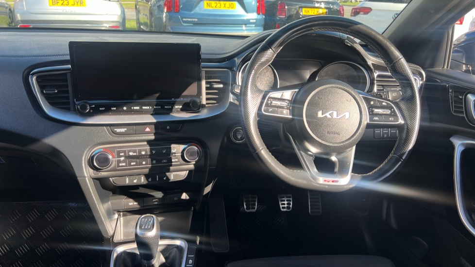 Kia Ceed 1.5T GDi ISG GT-Line 5dr Petrol Hatchback - Image 10
