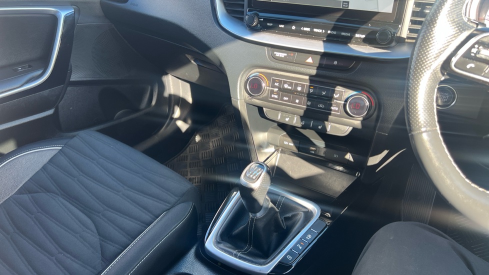 Kia Ceed 1.5T GDi ISG GT-Line 5dr Petrol Hatchback - Image 14