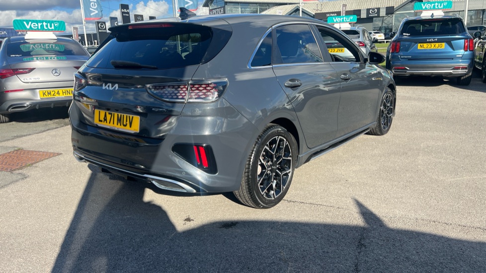 Kia Ceed 1.5T GDi ISG GT-Line 5dr Petrol Hatchback - Image 39