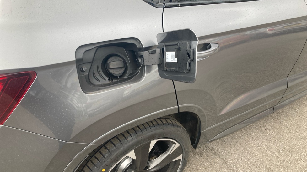CUPRA Ateca 2.0 TSI VZ1 5dr DSG 4Drive Petrol Estate - Image 27