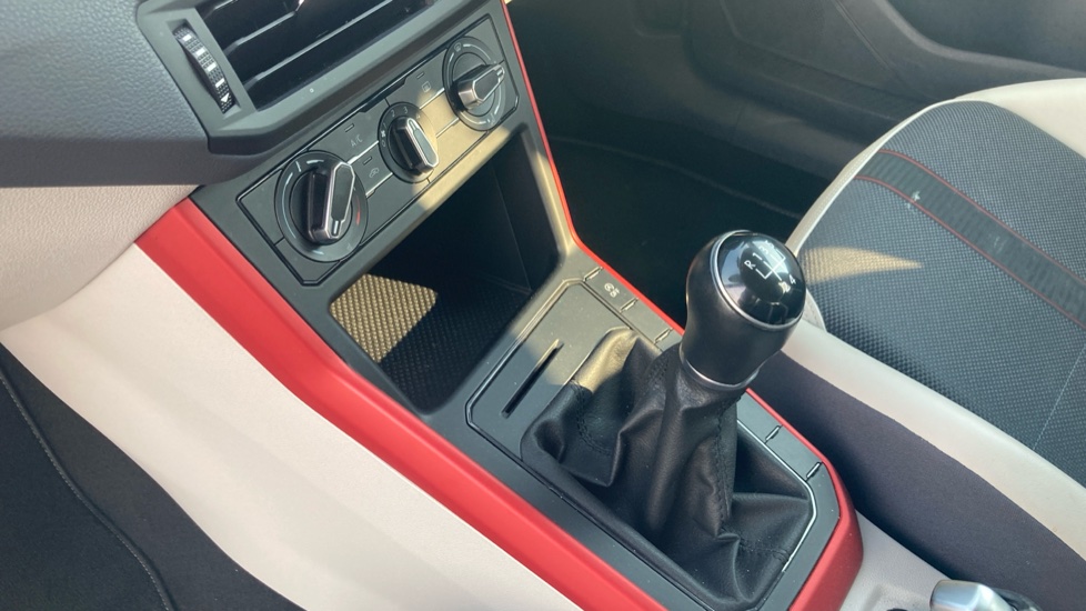 Volkswagen Polo 1.0 EVO Beats 5dr Petrol Hatchback - Image 13