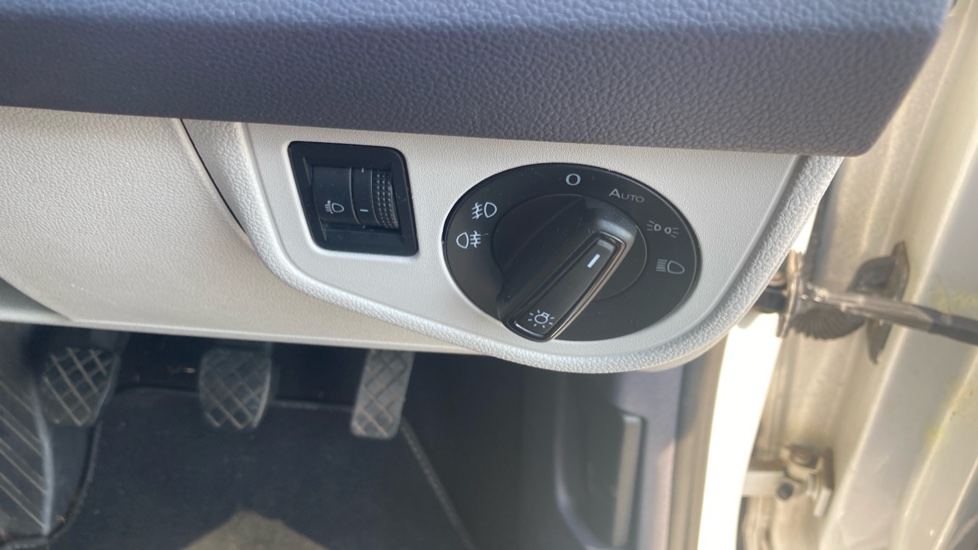 Volkswagen Polo 1.0 EVO Beats 5dr Petrol Hatchback - Image 30