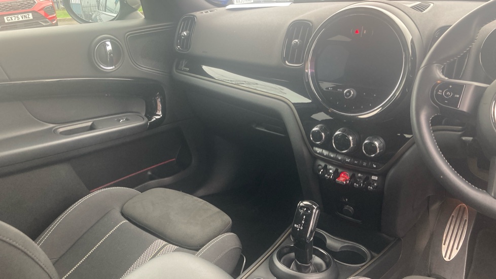 MINI Countryman 1.5 Cooper Shadow Edition 5dr Auto Petrol Hatchback - Image 14
