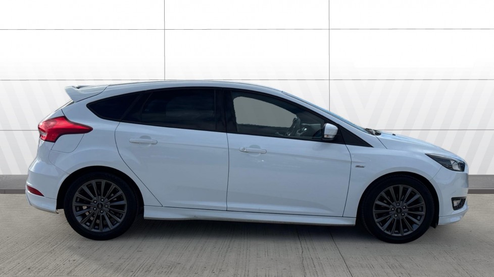 Ford Focus 1.5 TDCi 120 ST-Line 5dr Diesel Hatchback - Image 5