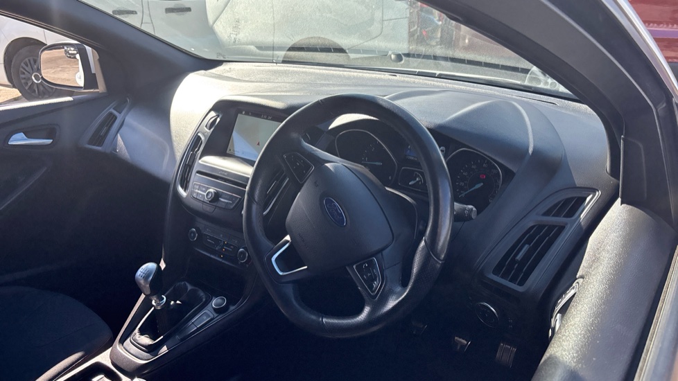 Ford Focus 1.5 TDCi 120 ST-Line 5dr Diesel Hatchback - Image 11