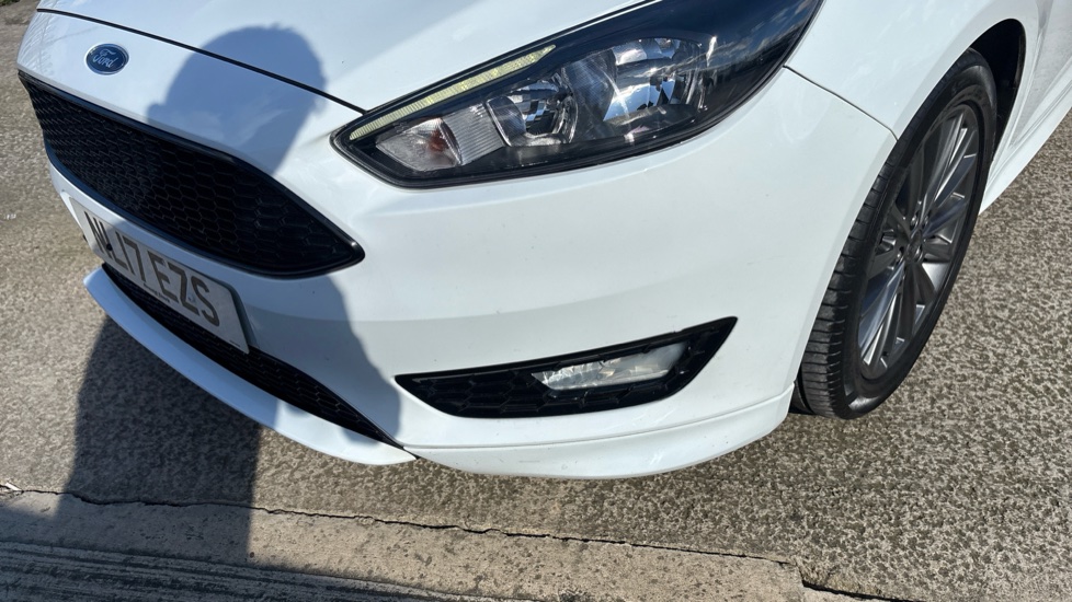 Ford Focus 1.5 TDCi 120 ST-Line 5dr Diesel Hatchback - Image 30