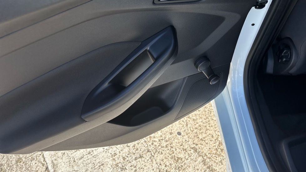 Ford Focus 1.5 TDCi 120 ST-Line 5dr Diesel Hatchback - Image 34