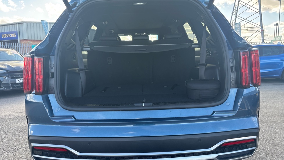 Kia Sorento 1.6 T-GDi PHEV 4 5dr Auto Station Wagon - Image 4