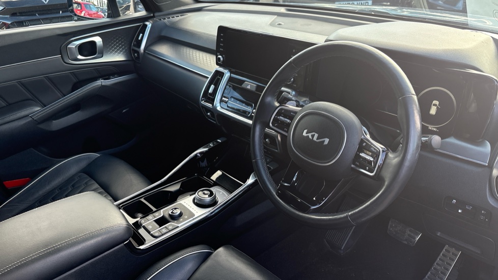 Kia Sorento 1.6 T-GDi PHEV 4 5dr Auto Station Wagon - Image 11