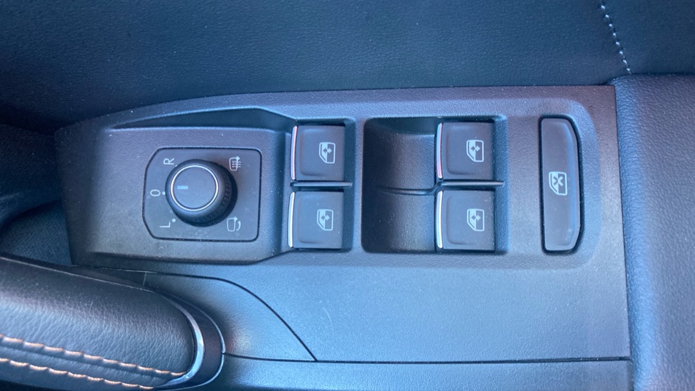 CUPRA Formentor 1.5 TSI 150 V2 5dr DSG Petrol Estate - Image 32
