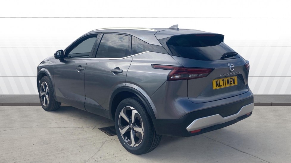 Nissan Qashqai 1.3 DiG-T MH N-Connecta 5dr Petrol Hatchback - Image 2