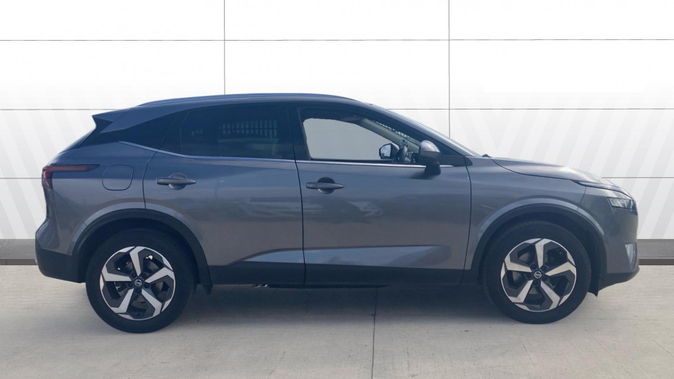 Nissan Qashqai 1.3 DiG-T MH N-Connecta 5dr Petrol Hatchback - Image 5