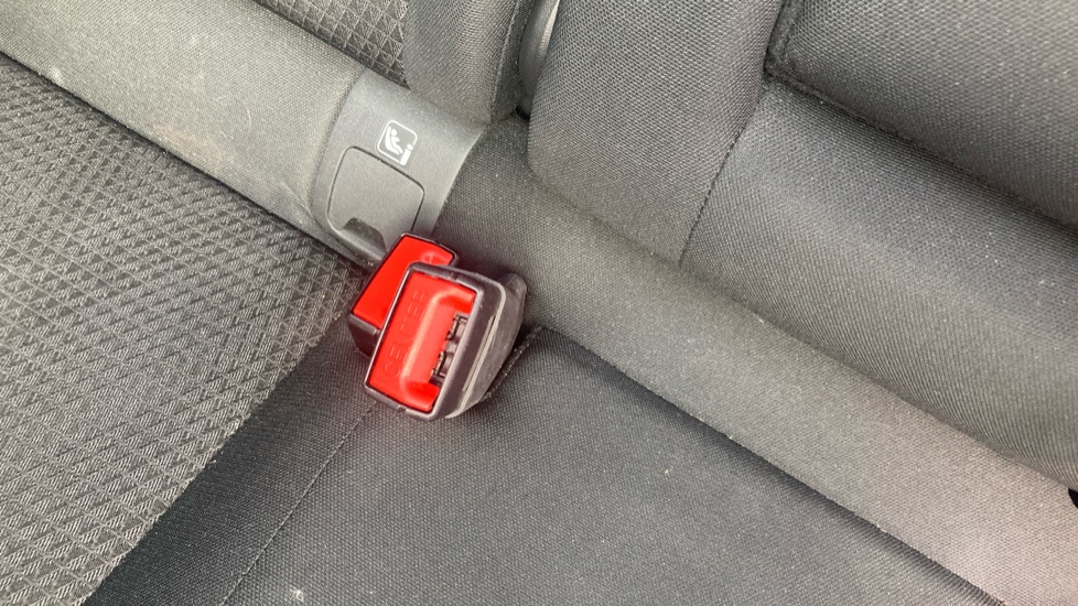 Nissan Qashqai 1.3 DiG-T MH N-Connecta 5dr Petrol Hatchback - Image 17