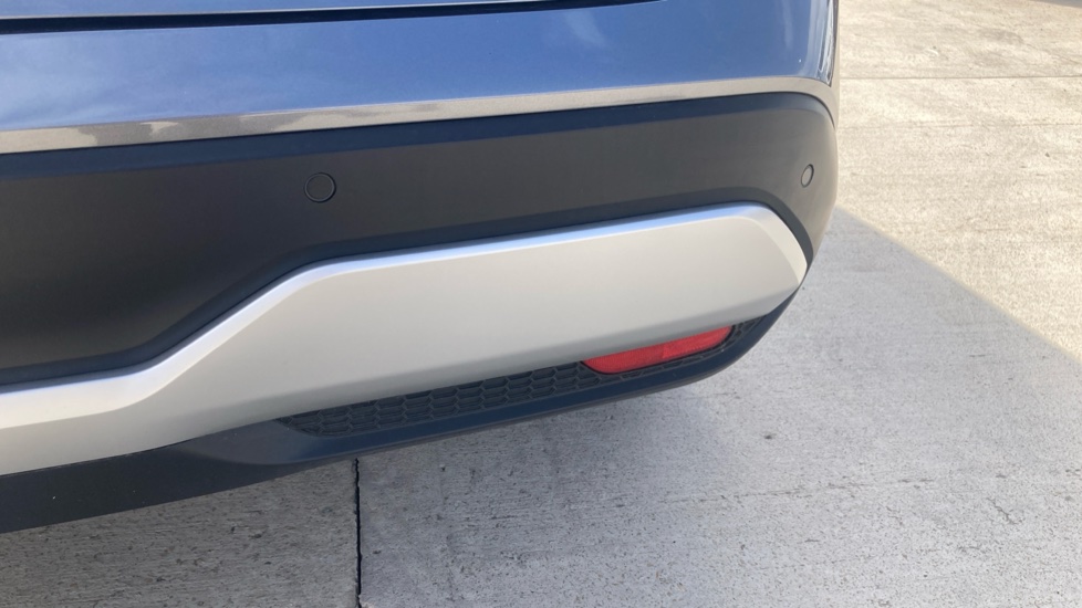 Nissan Qashqai 1.3 DiG-T MH N-Connecta 5dr Petrol Hatchback - Image 28