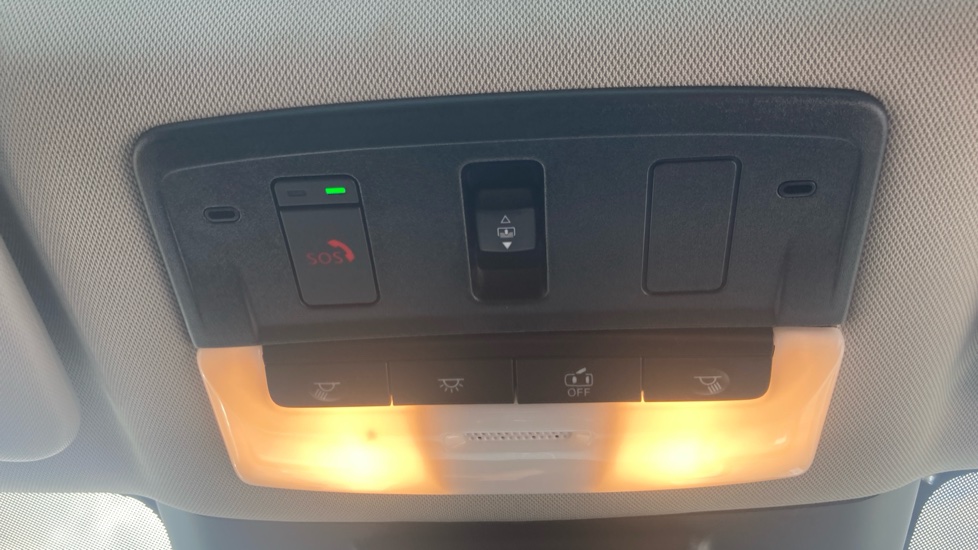 Nissan Qashqai 1.3 DiG-T MH N-Connecta 5dr Petrol Hatchback - Image 47