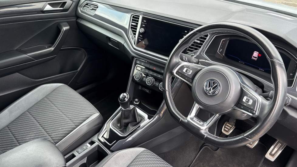 Volkswagen T-Roc 1.5 TSI EVO R-Line 5dr Petrol Hatchback - Image 11