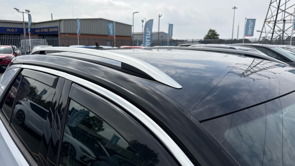 Volkswagen T-Roc 1.5 TSI EVO R-Line 5dr Petrol Hatchback - Image 35